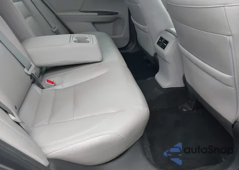 2017 Honda Accord Ex-L z USA, uszkodzony, nr VIN 1HGCR2F8XHA067661